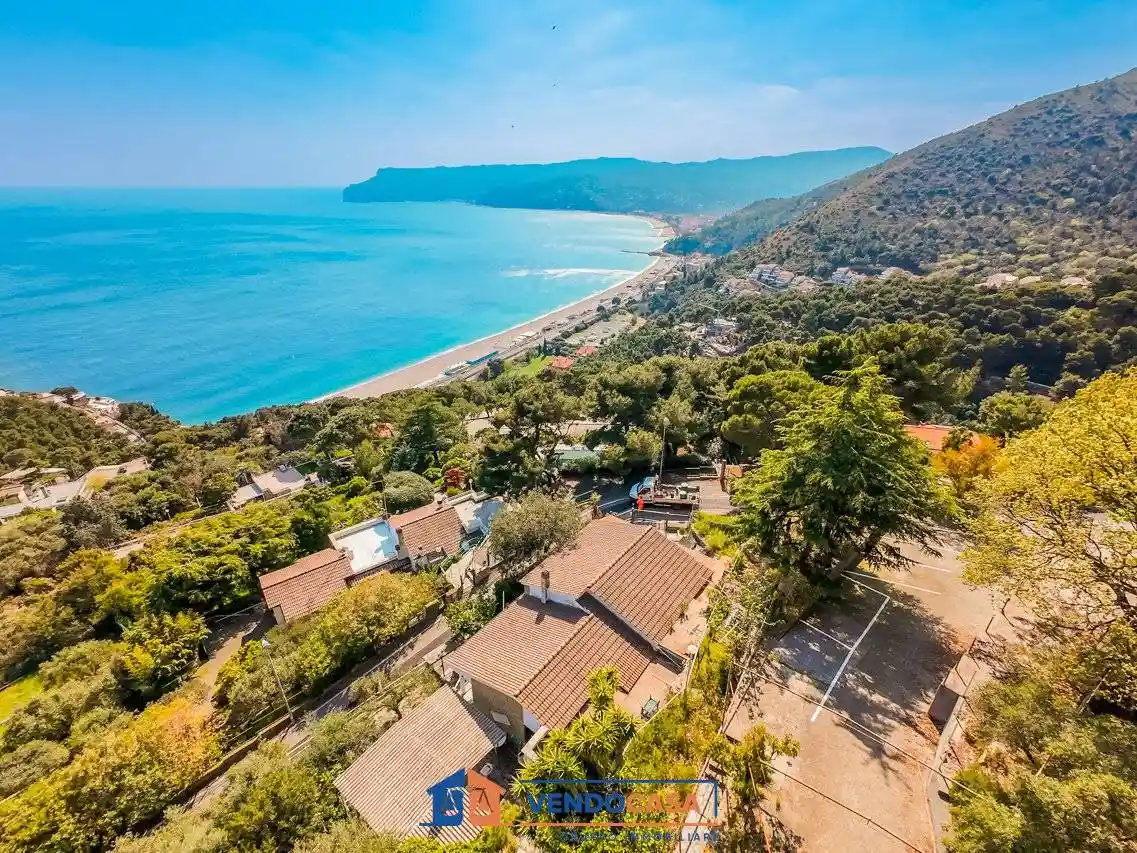 Villa in vendita a Bergeggi