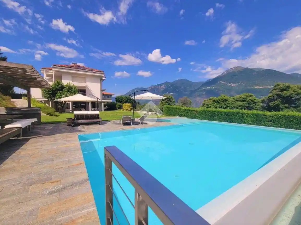 Villa in vendita a Artogne