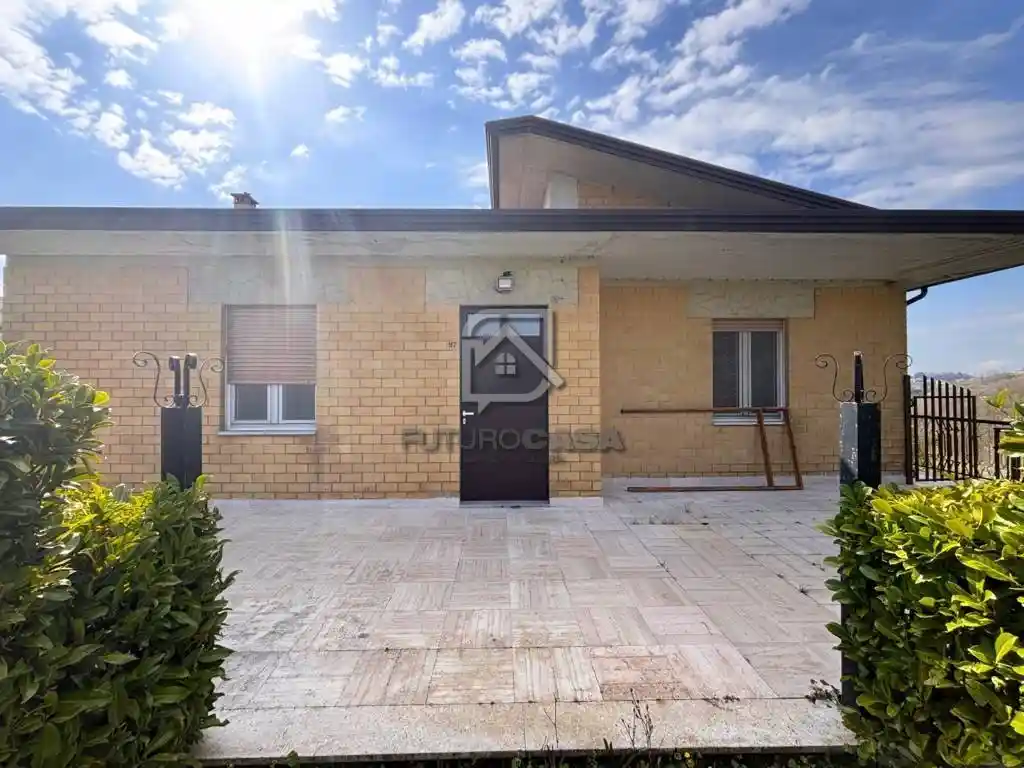 Terratetto unifamiliare 90 m², buono stato, Villanova del Battista - foto 3