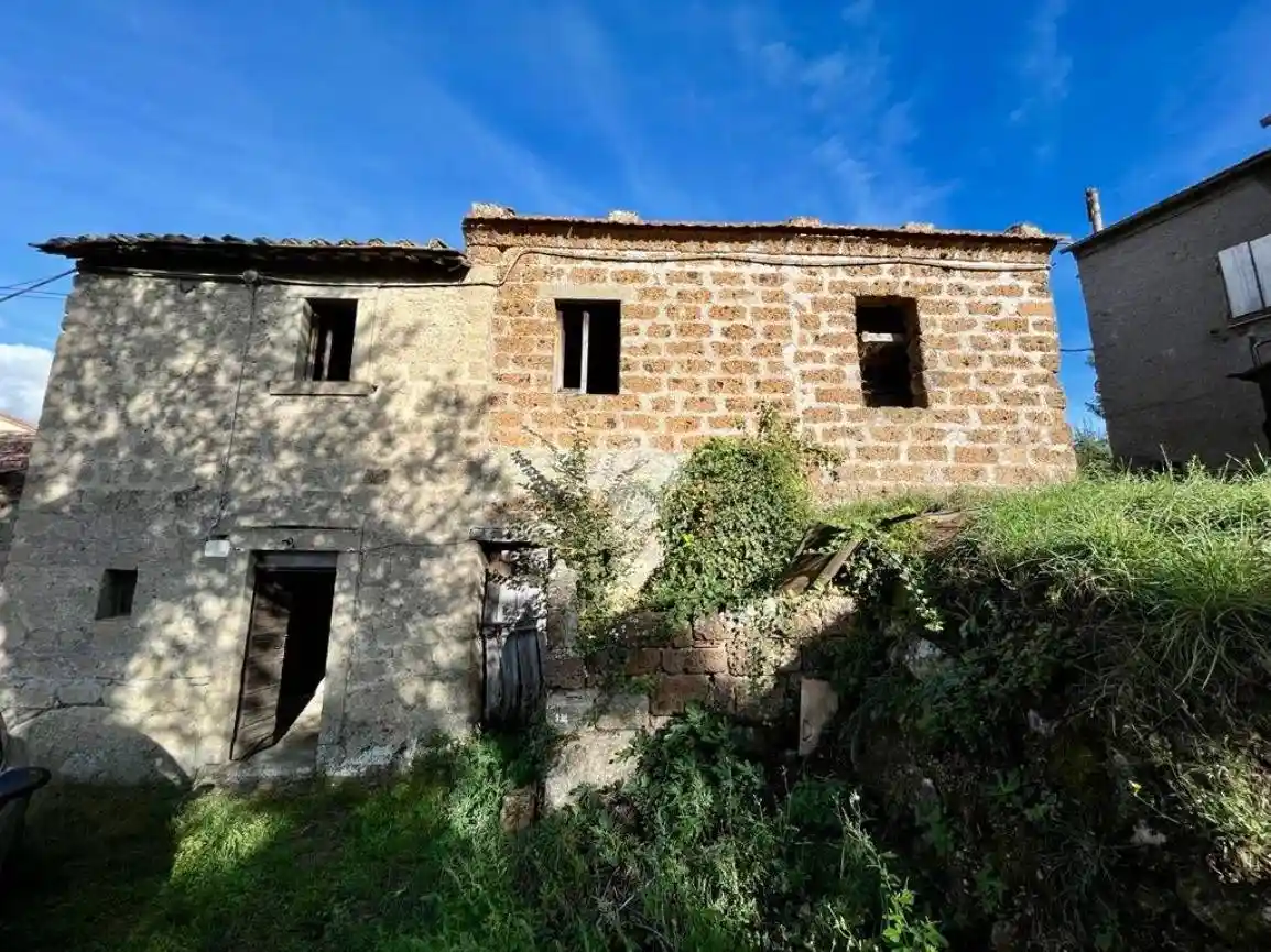 Casa indipendente in vendita a Soriano nel Cimino