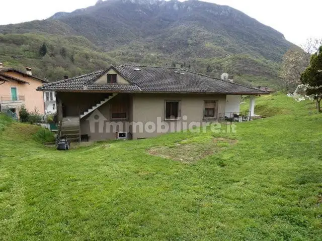 Villa unifamiliare, buono stato, 448 m², Caino - foto 2
