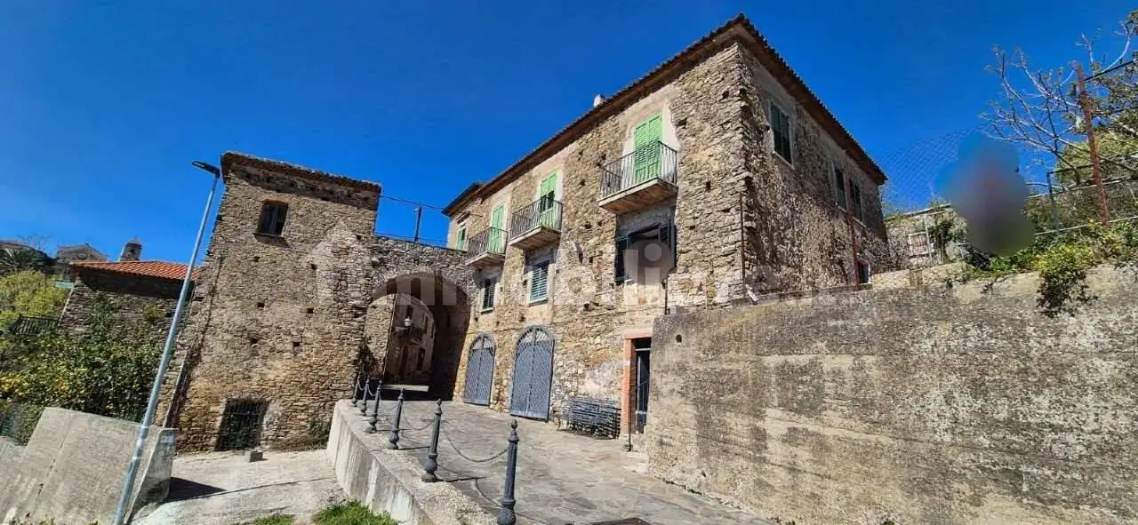 Appartamento in vendita a Ogliastro Cilento