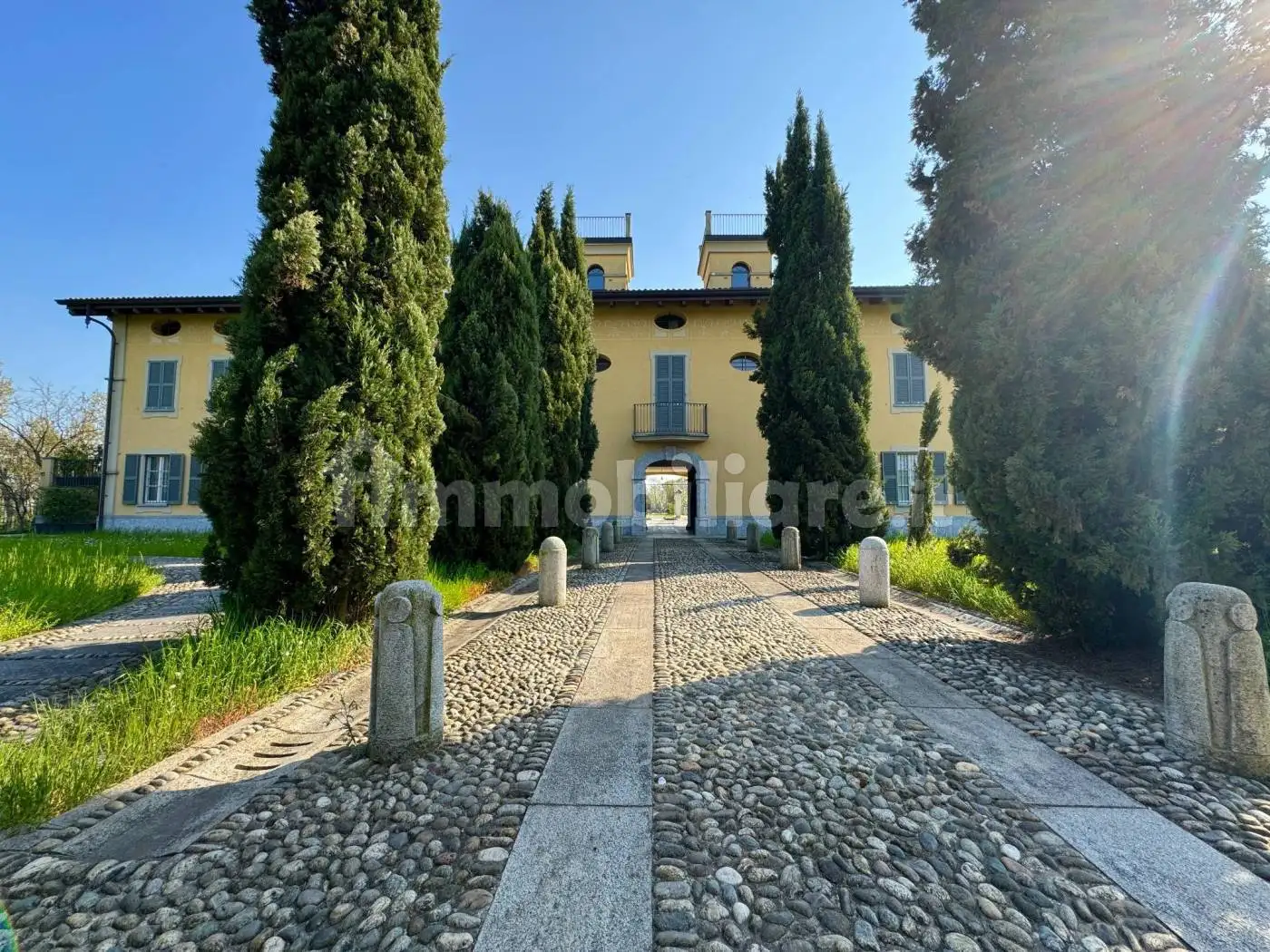 Appartamento in vendita a Biassono