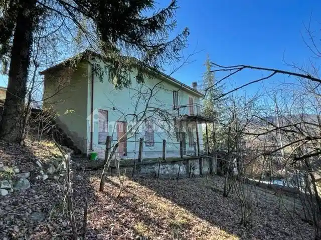 Villa in vendita a Neviano degli Arduini