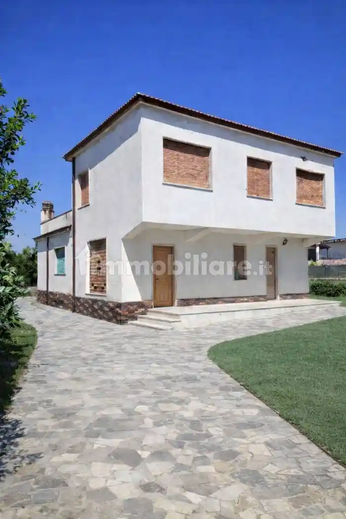 Villa in vendita a Castel Volturno