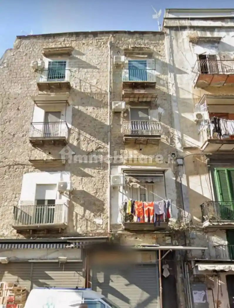 Appartamento in vendita a Napoli