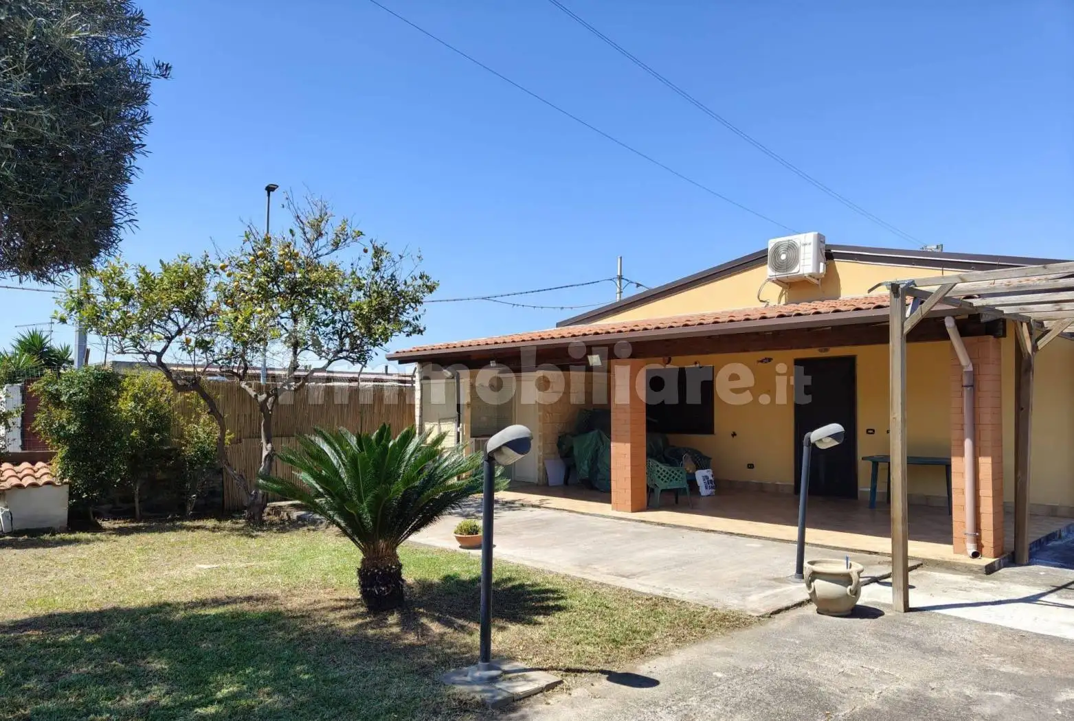 Villa bifamiliare viale dei Fiori, Agnone, Augusta