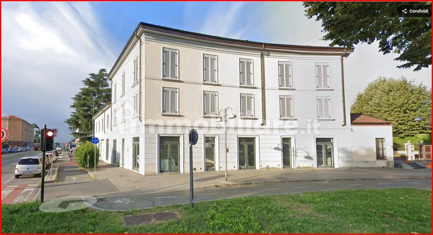 Palazzo - Edificio in vendita a Monza