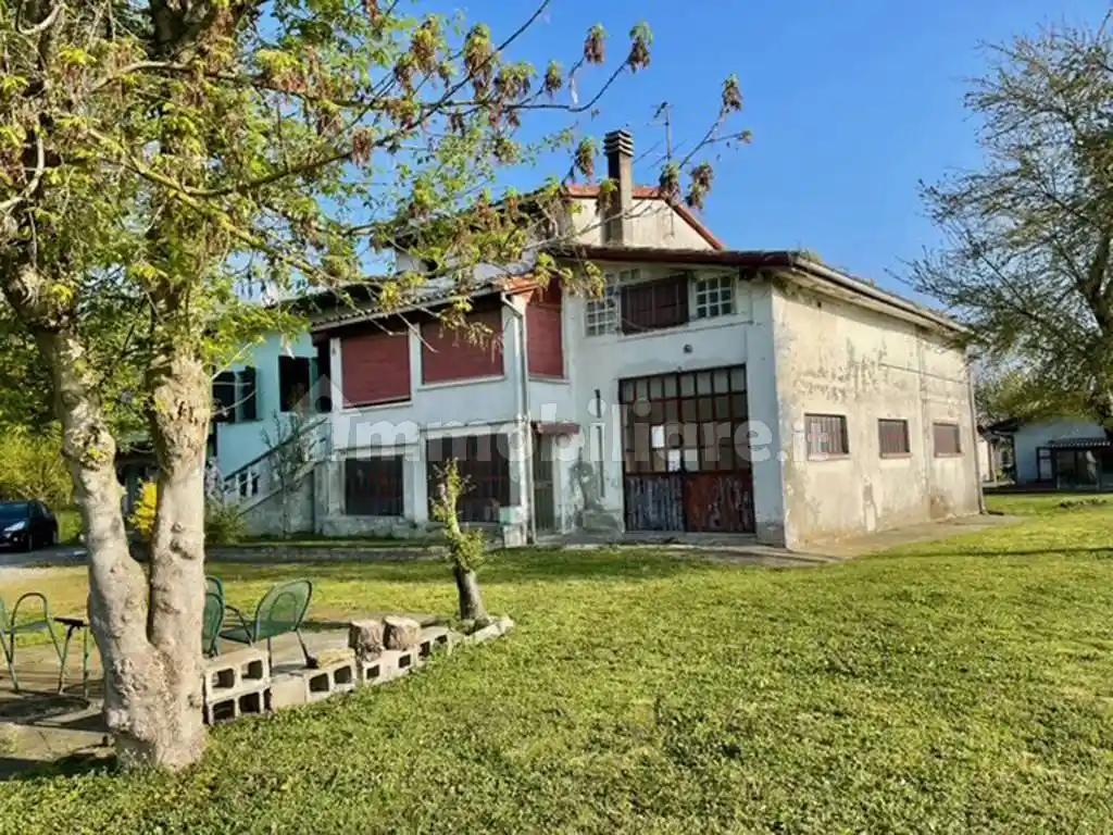 Casa indipendente in vendita a Fontanellato