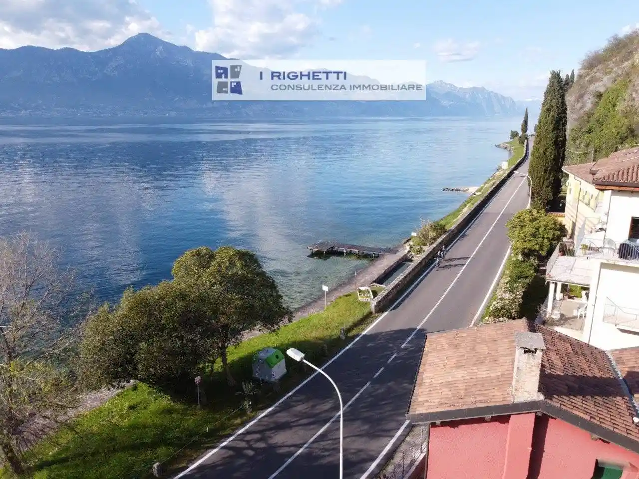 Villetta a schiera in vendita a Torri del Benaco