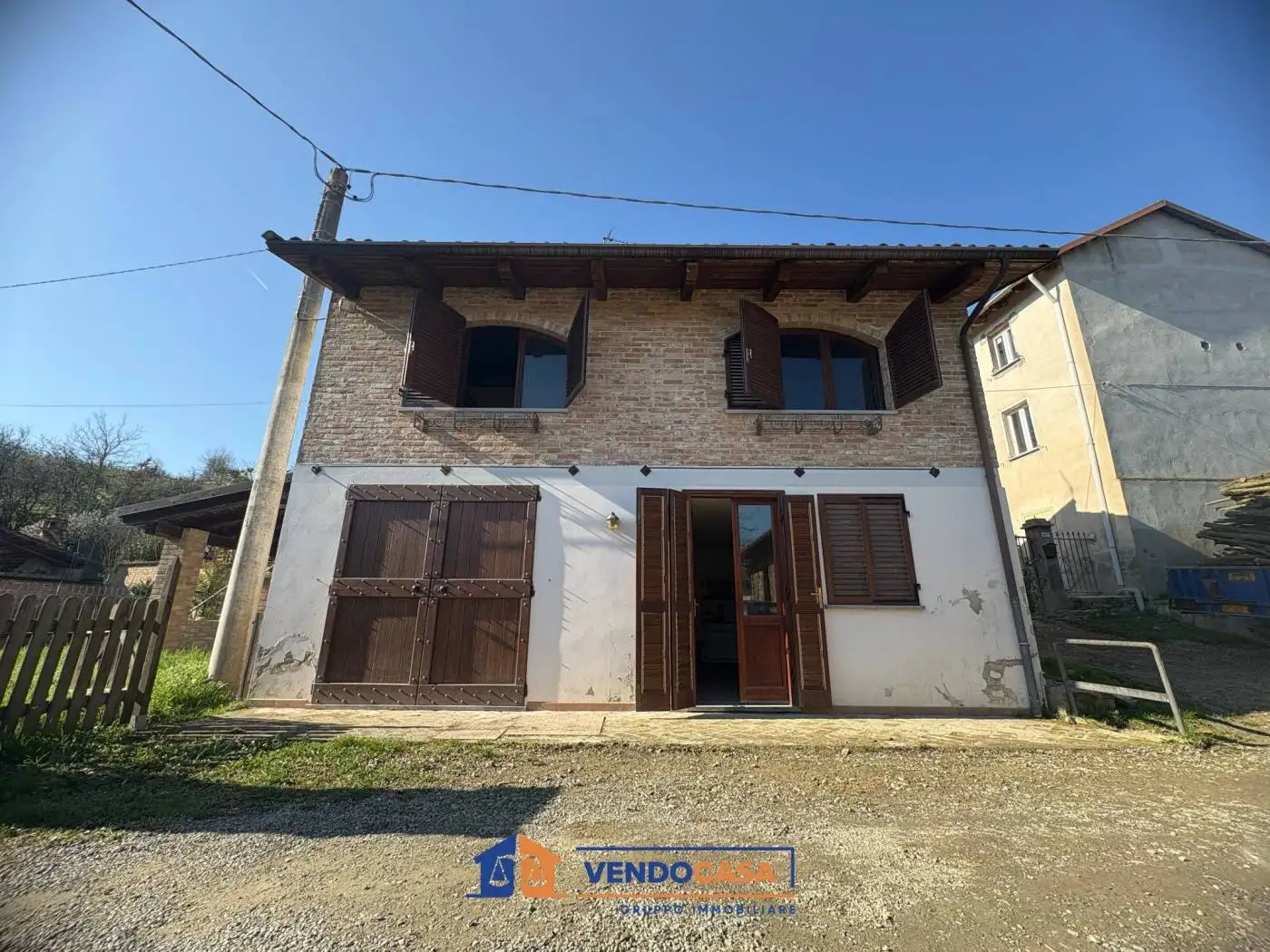 Villa in vendita a Calamandrana