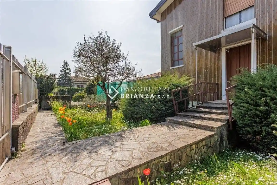 Villa in vendita a Carnate