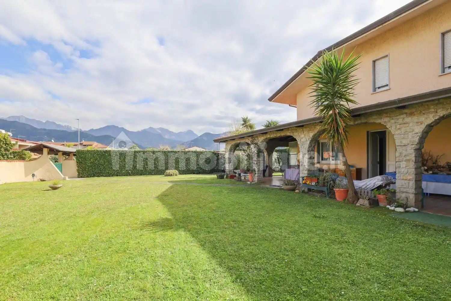 Villa in vendita a Seravezza