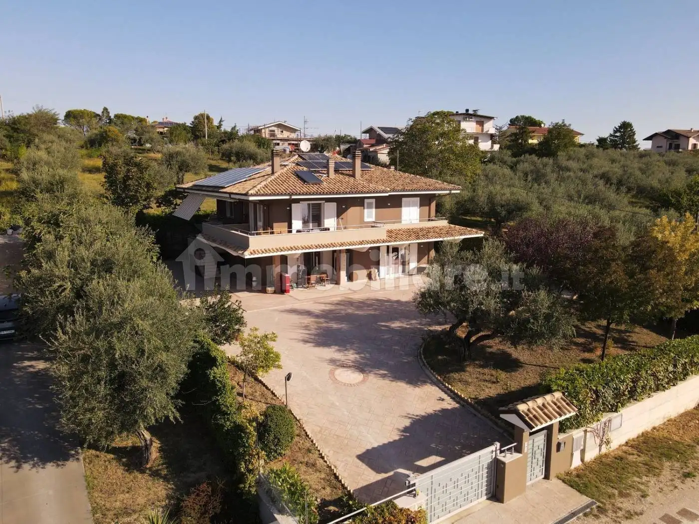 Villa in vendita a Loreto Aprutino