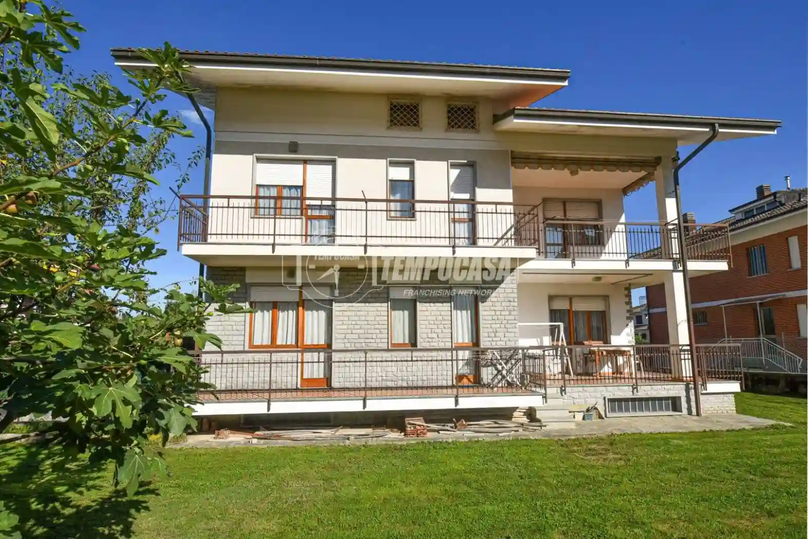 Villa - foto 2