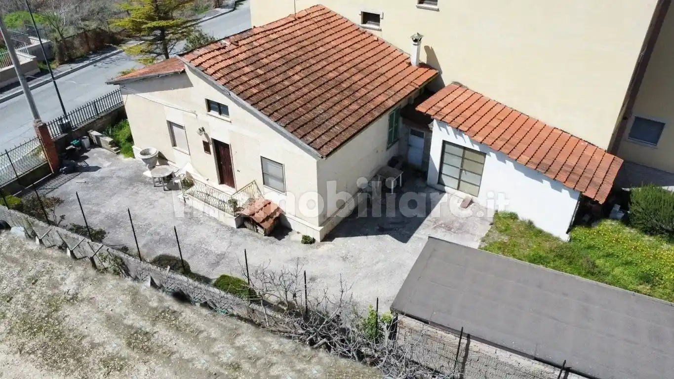 Terratetto unifamiliare 85 m², da ristrutturare, Centro, Avezzano - foto 5