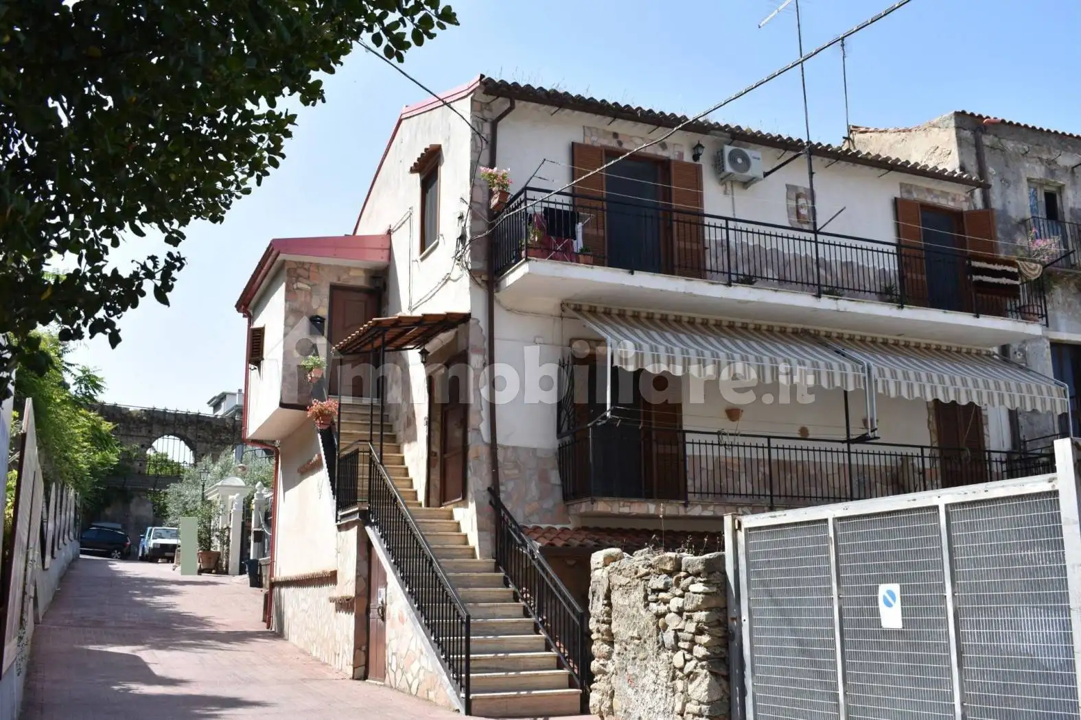 Appartamento in vendita a Paola