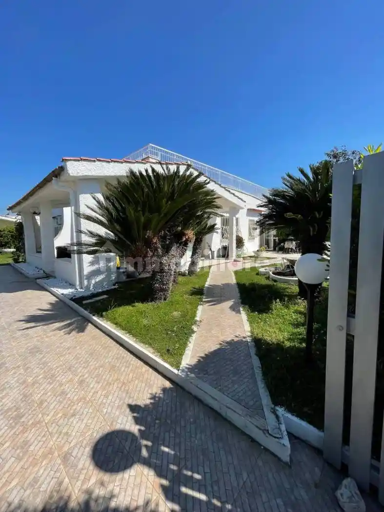 Villa in affitto a Cerveteri