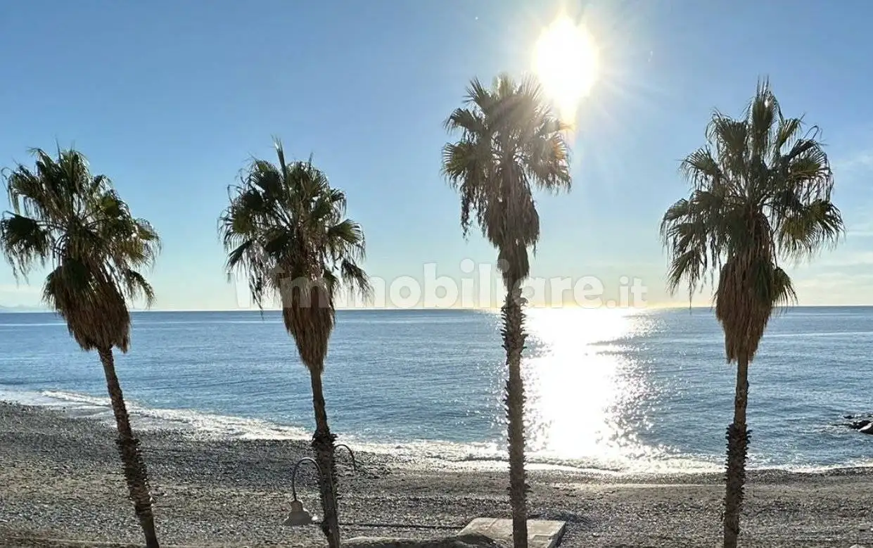 Appartamento in affitto a Cogoleto