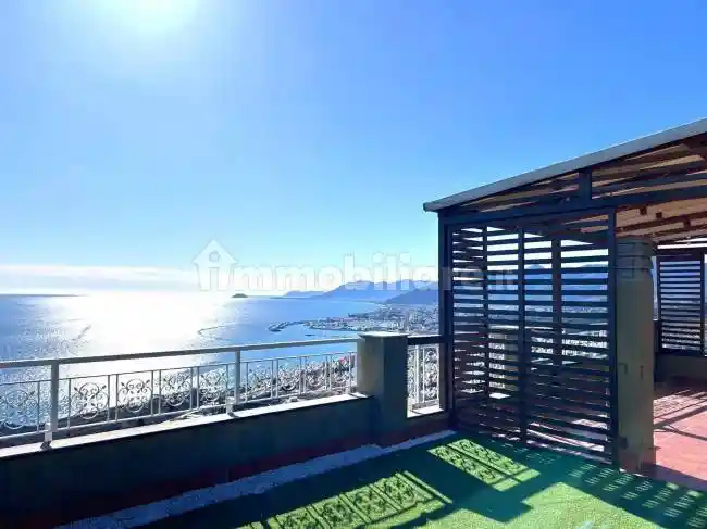 Appartamento in vendita a Pietra Ligure