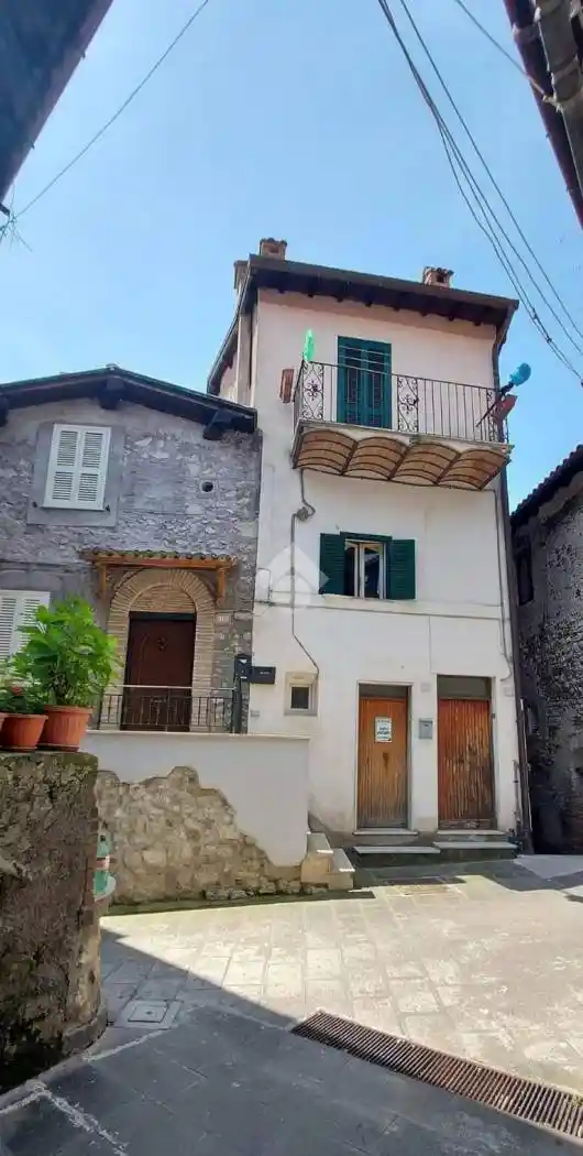 Appartamento in vendita a Olevano Romano