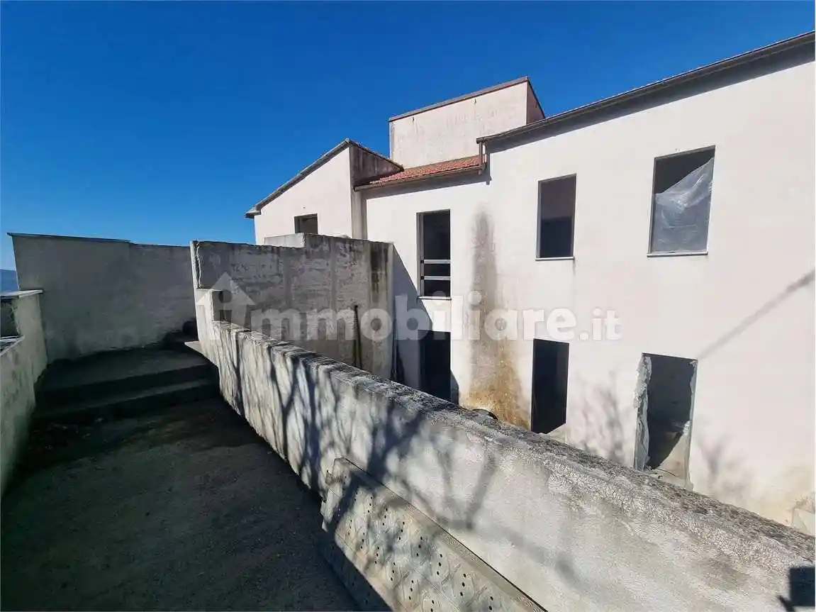 Appartamento in vendita a Sarzana