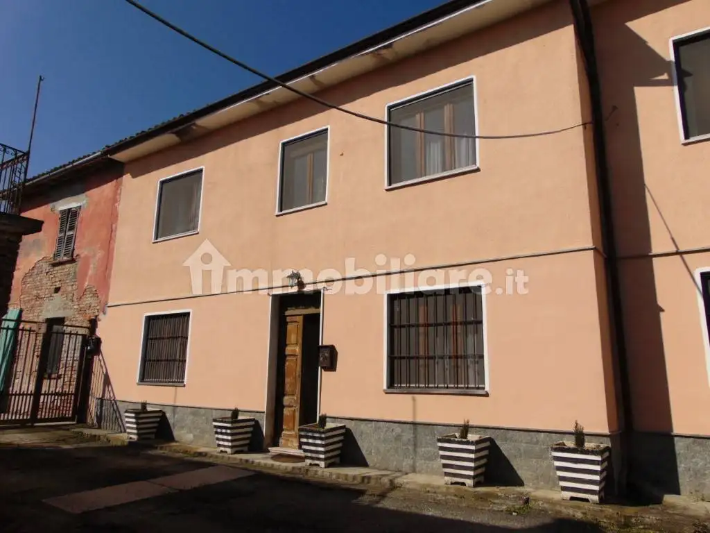 Casa indipendente in vendita a Bruno