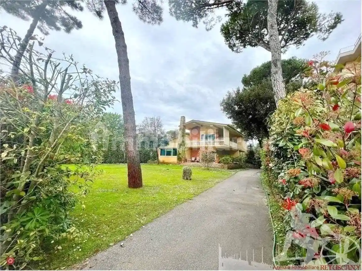 Villa in vendita a Pietrasanta