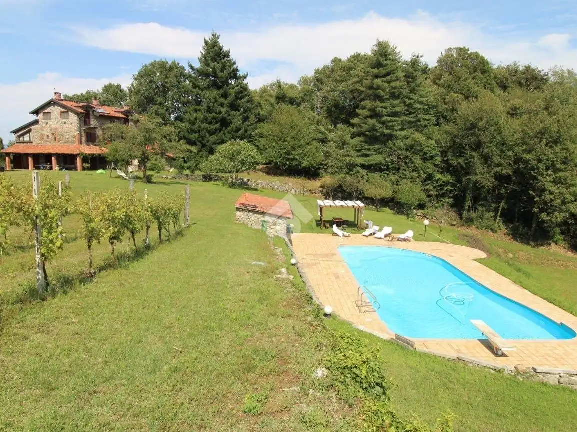 Villa in vendita a Salussola