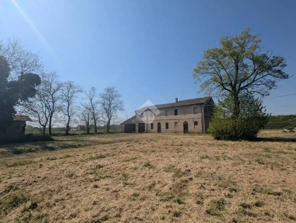 Rustico - Casale in vendita a Ravenna