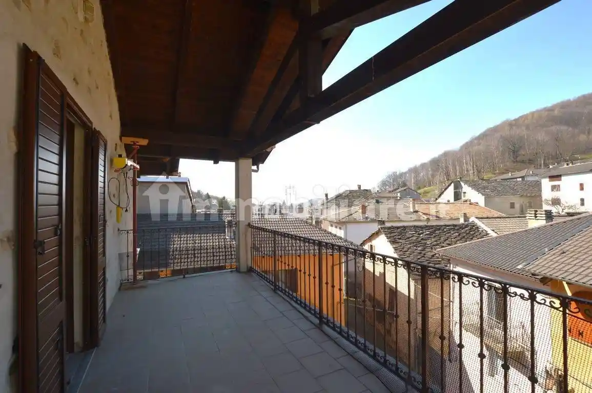 Villa bifamiliare via Roma 18, Brosso - foto 2