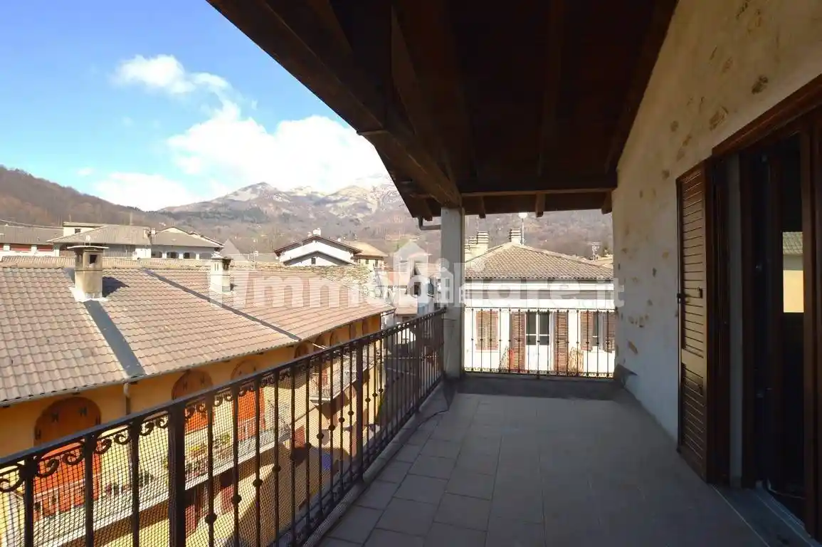 Villa bifamiliare via Roma 18, Brosso - foto 3