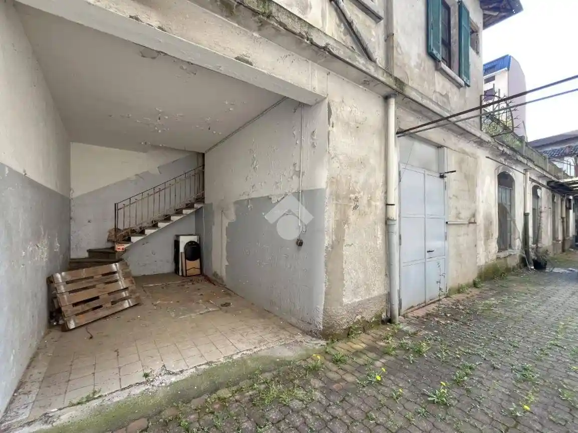 Rustico - Casale in vendita a Lecco