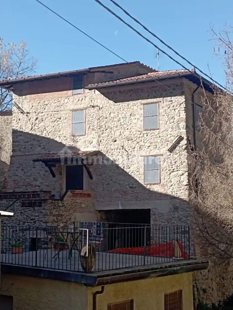 Rustico - Casale in vendita a Camaiore