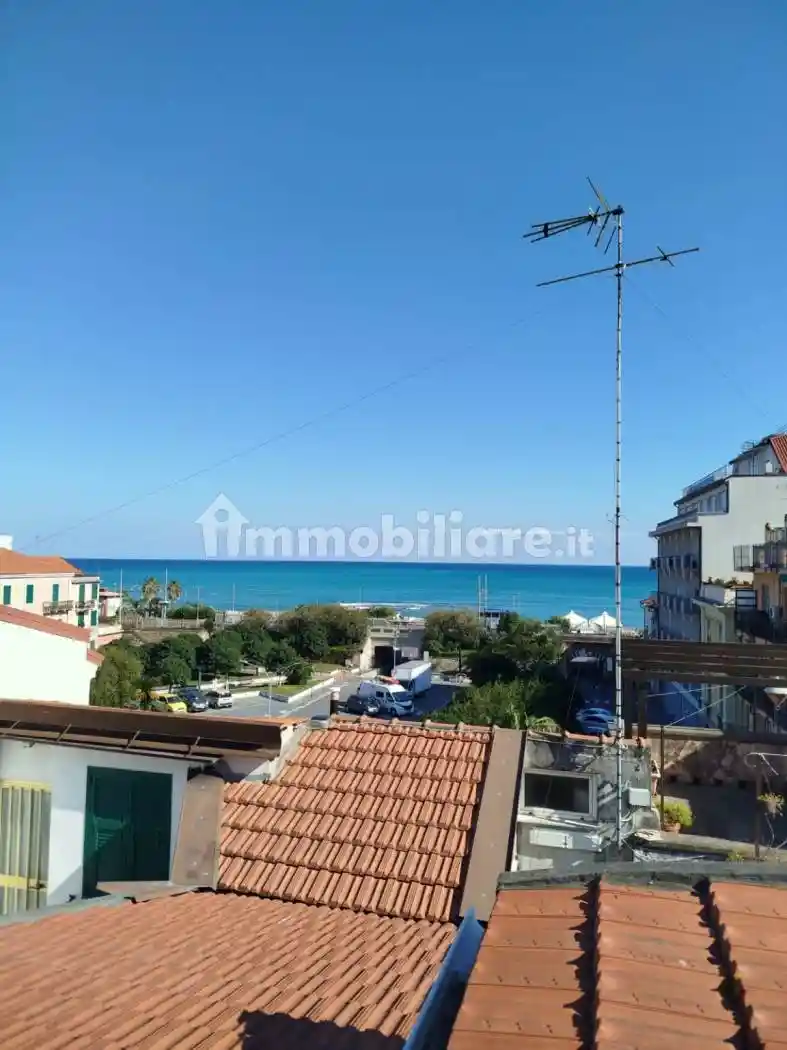 Appartamento in affitto a Borghetto Santo Spirito