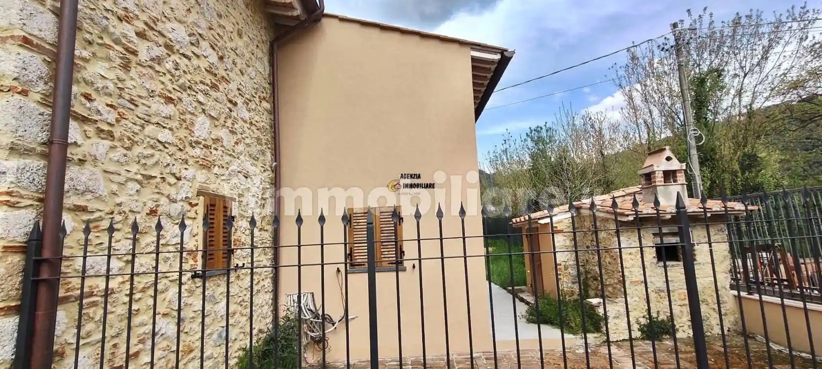 Rustico - Casale in vendita a Pietrasanta