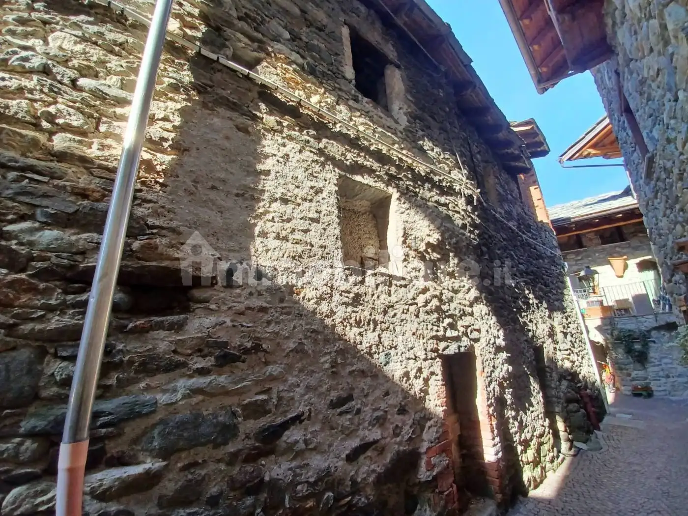 Quadrilocale Località Montey snc, Donnas - foto 3