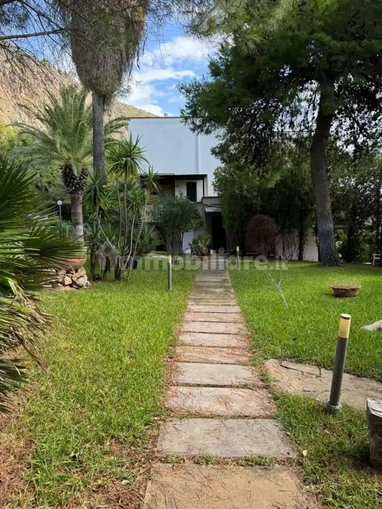 Villa in affitto a Palermo