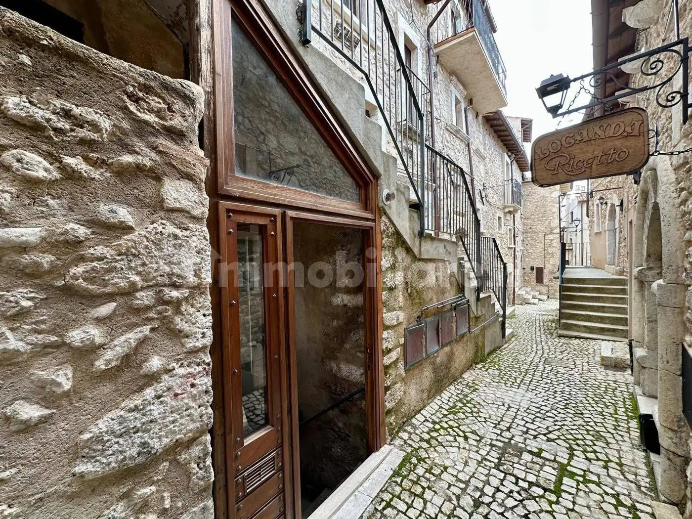 Terratetto unifamiliare via Rione Ricetto, 28, Castel del Monte - foto 2