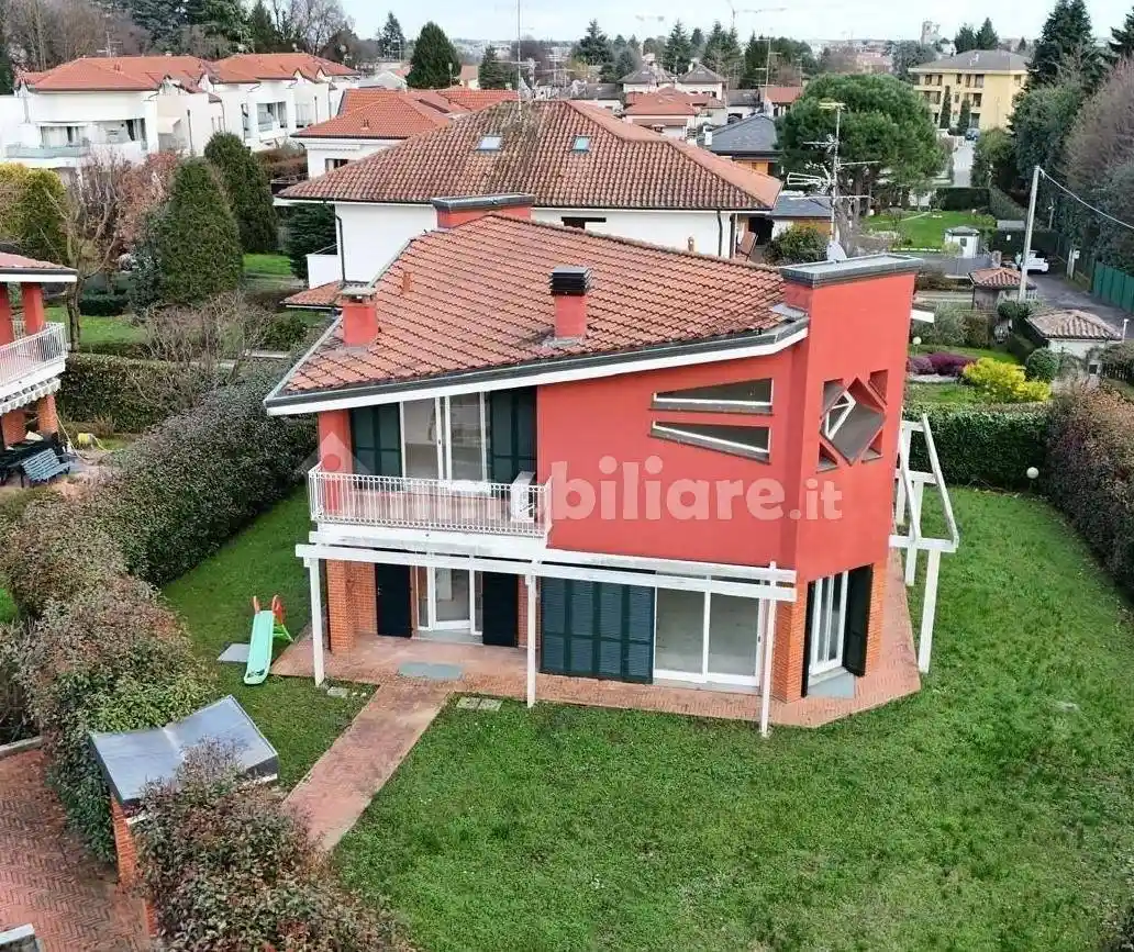 Villa in vendita a Gallarate