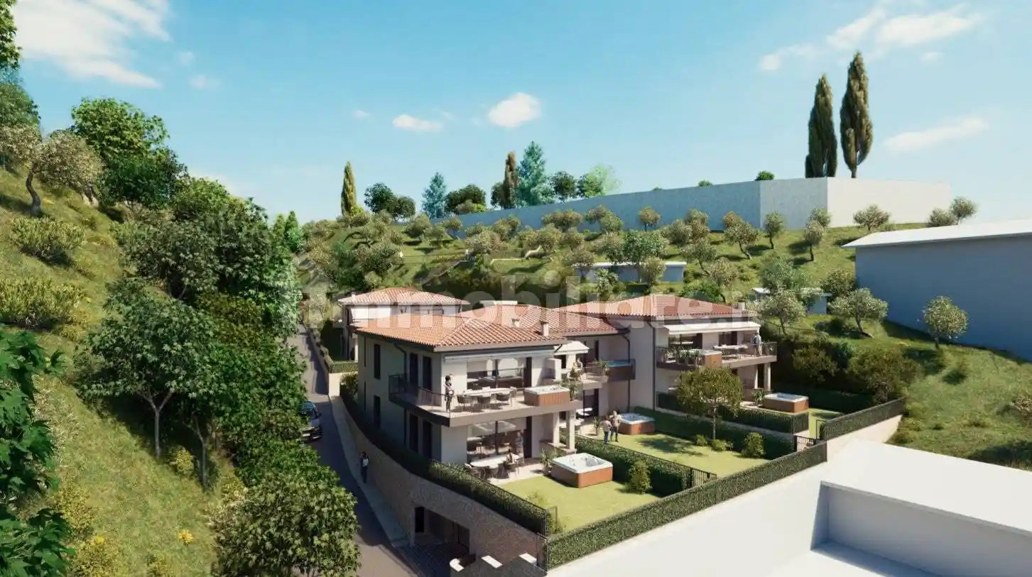 Appartamento in vendita a Gardone Riviera