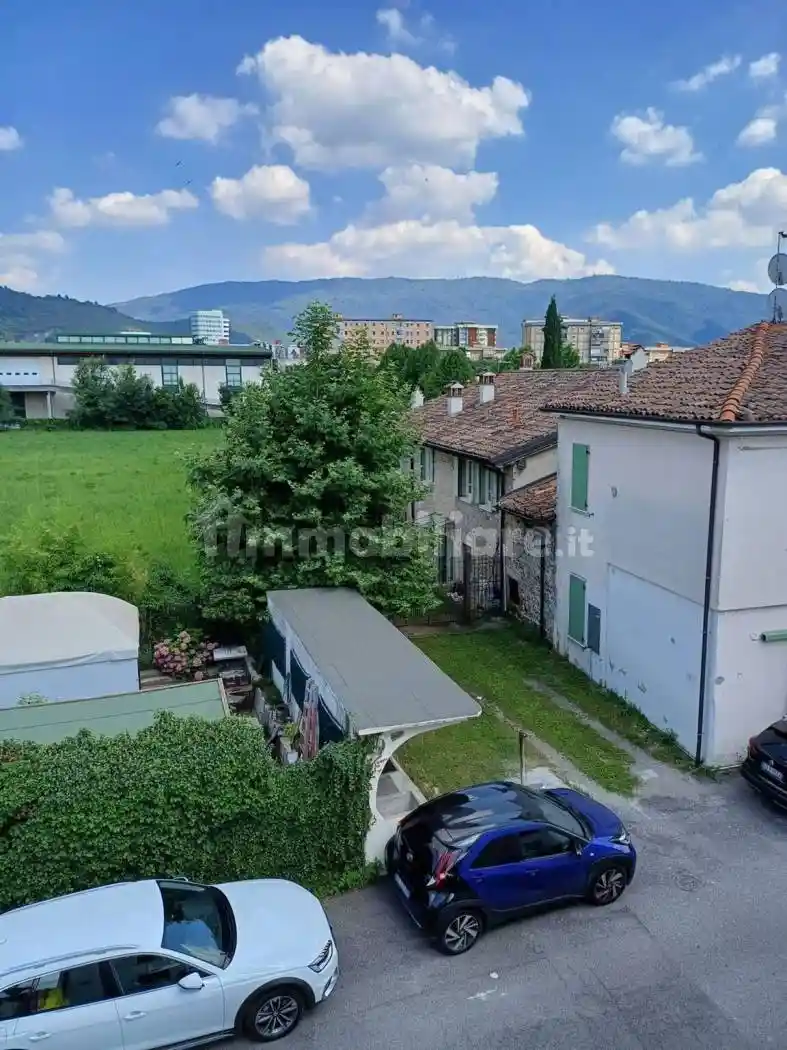 Appartamento in vendita a Brescia