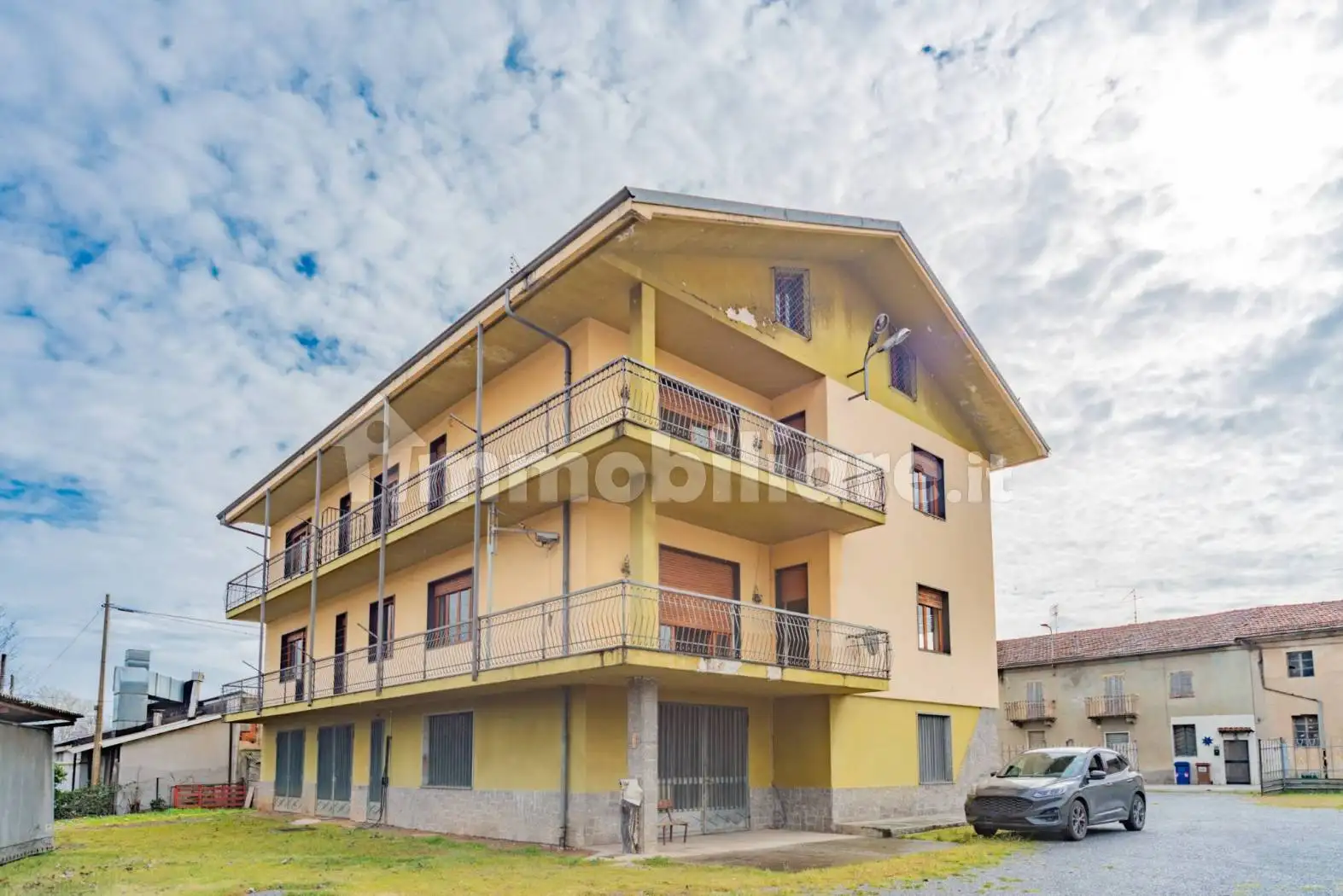 Appartamento in vendita a Busca