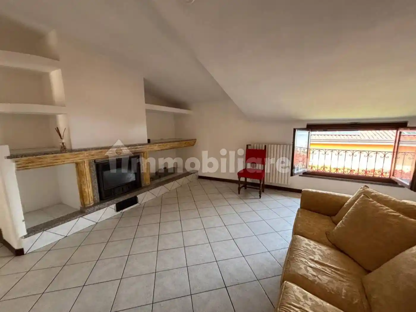 Quadrilocale piazza Camillo Benso di Cavour, Penzano, Eupilio - foto 4