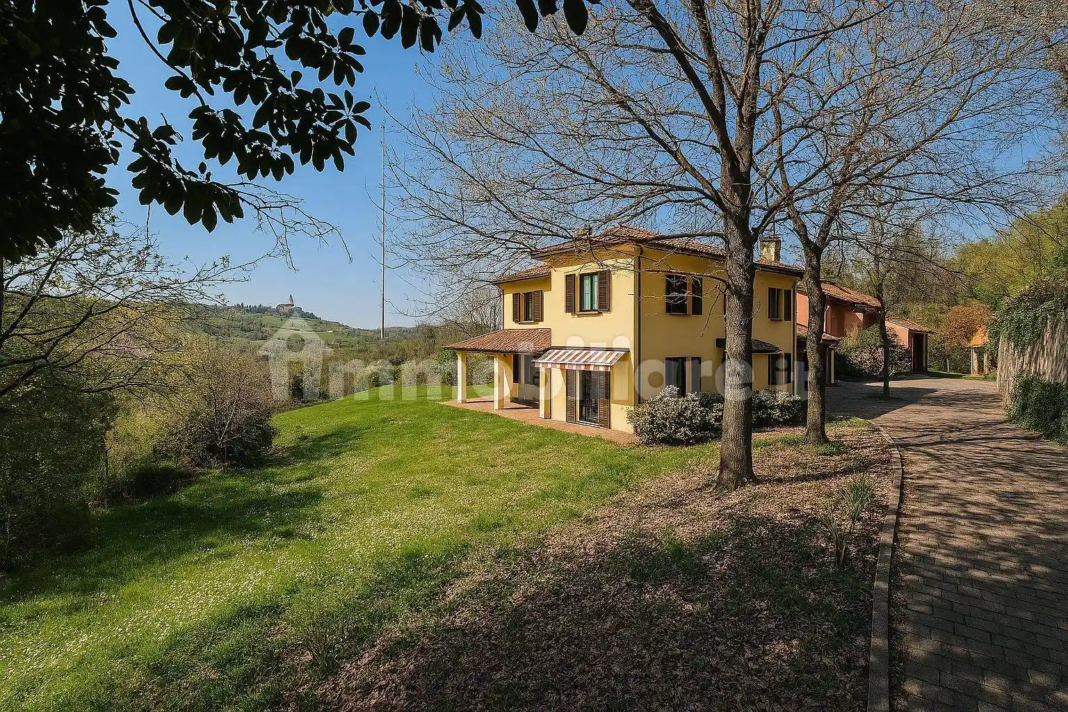 Villa in vendita a Bologna