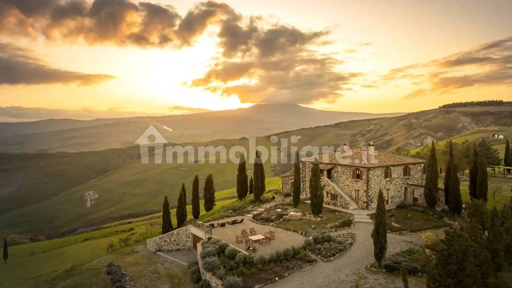 Rustico - Casale in vendita a Radicofani