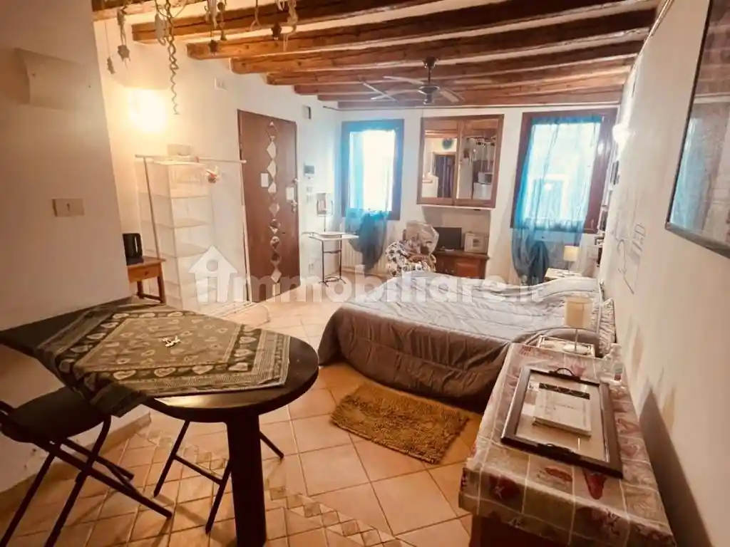 Appartamento in vendita a Venezia