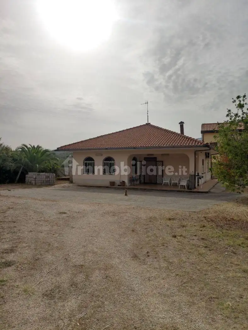 Villa in affitto a Roccadaspide