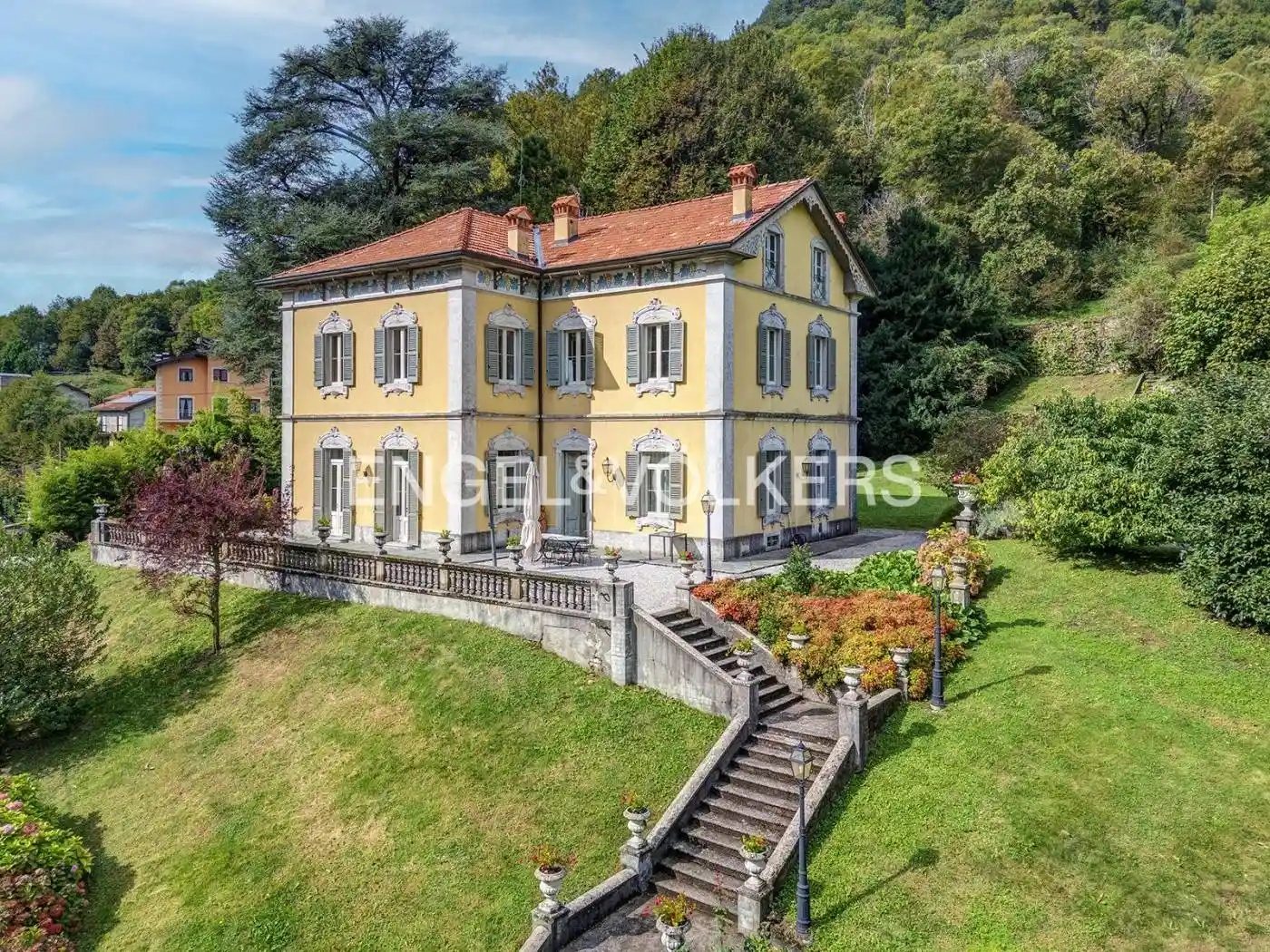 Villa in vendita a Valbrona