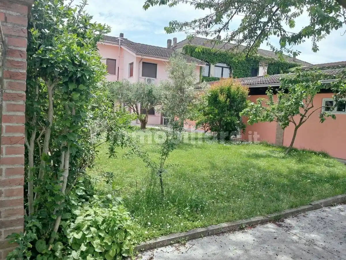Villa unifamiliare, ottimo stato, 245 m², Cascinagrossa, Alessandria - foto 2